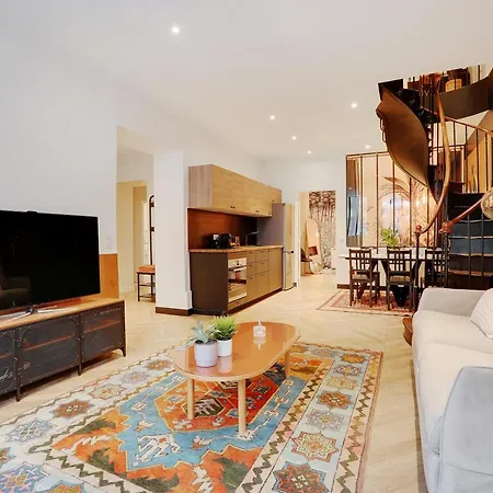 Spacious - 4br-10p - Place De La Republique Διαμέρισμα *